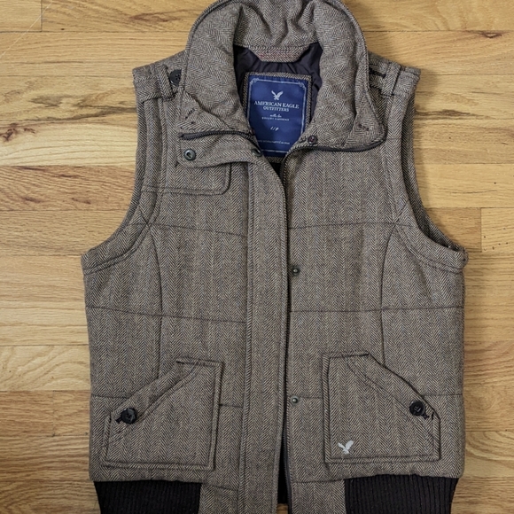 American Eagle Outfitters Jackets & Blazers - American Eagle Women's Large Brown Vest